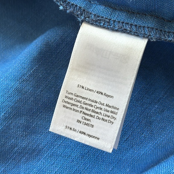 Vineyard Vines Shimmer Linen-Blend Scallop Top - Picture 10 of 11